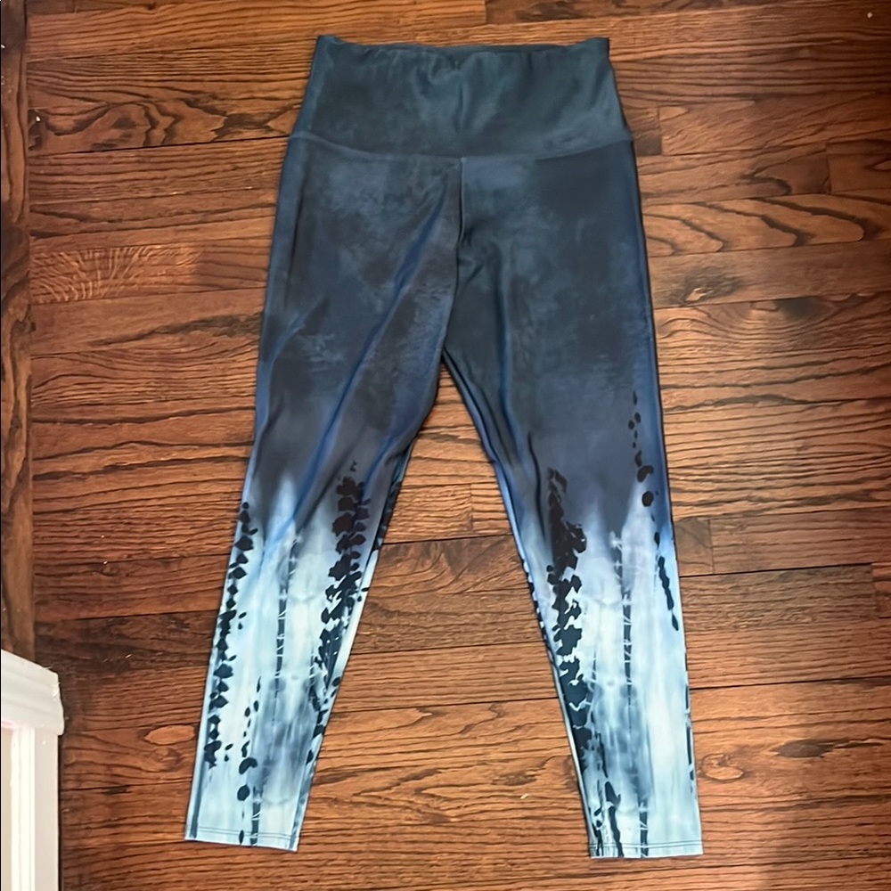 Stylish Blue and Black Ombre Leggings